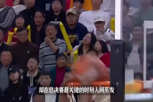 看看张镇麟多受欢迎 ？场边采访被两位粉丝抢镜